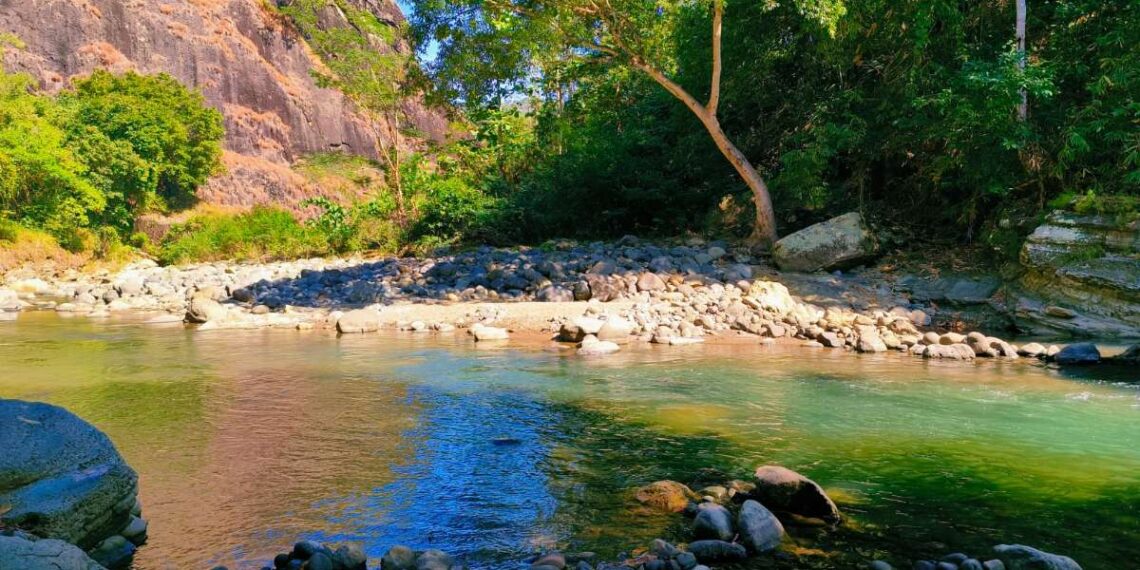 Sungai Cisanggiri Garut Andalan Baru Destinasi Wisata