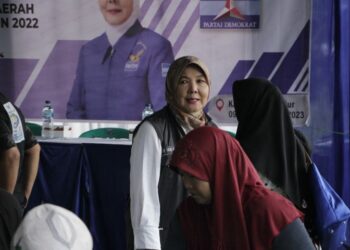 Anggota DPRD Jawa Barat Lilis Boy sosialisasi Perda tentang Desa Wisata di Kampung Pasar Merak RT04, RW09 Desa Haurwangi, Kecamatan Haurwangi, Kabupaten Cianjur, Senin (11/12/2023) (Humas DPRD Jawa Barat)