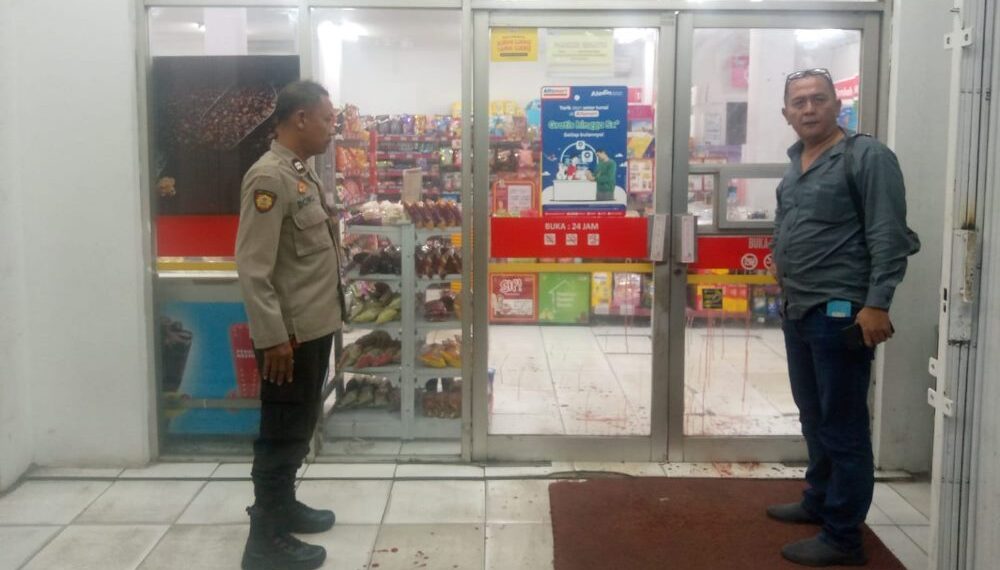 Minimarket di Bekasi Dibobol Maling, Uang Jutaan pun Raib