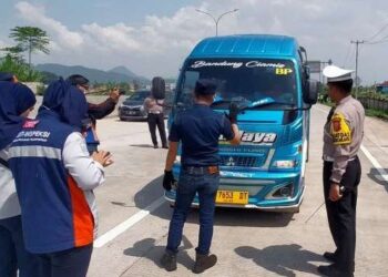 Satlantas Polresta Bandung dan Dishub Gelar Ramp Check di Exit Tol Soreang