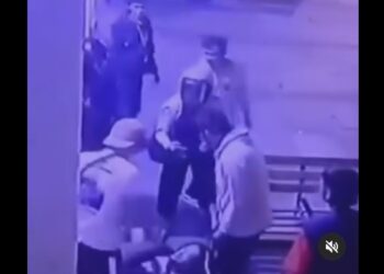 Viral Sejumlah Fotografer di Jl Asia Afrika Bandung Keroyok Pengunjung