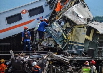 Evakuasi Kereta Tabrakan di Cicalengka Terbilang Sulit