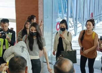 Polisi Tangkap Pemandu Wisata ‘garap’ wisatawan Cina di Benoa