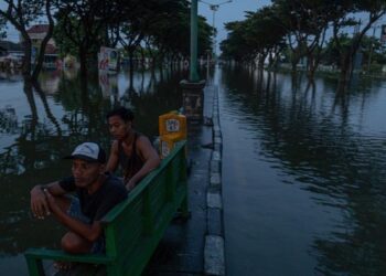 Berangsur Surut, Banjir di Jalur Pantura Demak – Kudus Jateng