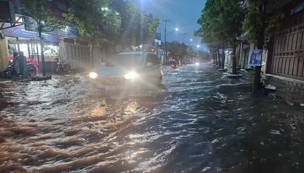 Tujuh Kecamatan di Indramayu Banjir Luapan Sungai Cimanuk