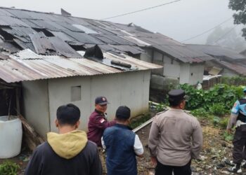 27 Rumah di Kertasari Bandung Rusak Disapu Puting Beliung