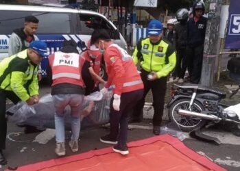 Pelajar pengendara Motor Tewas Tertabrak Angkot di Jalan Kopo