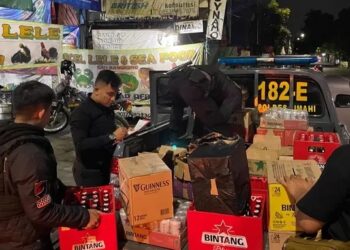 Polres Cimahi Gerebek Warung Miras di Jalan Amir Mahmud