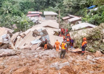6 Orang Tewas 46 Hilang Akibat Longsor Kubur 2 Bus di Filipina