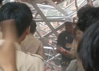 7 Siswa Dievakuasi dari Puing gedung SMA 1 Ciampea roboh