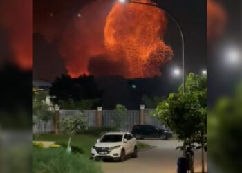 Gudang Peluru Armed Terbakar Diwarnai Sejumlah Ledakan