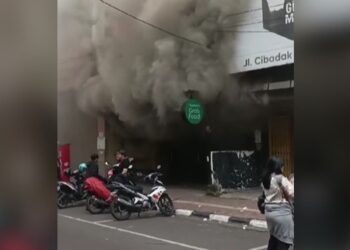 Kebakaran Melanda Kedai Mie di Jalan Cibadak Kota Bandung