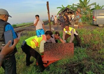 Pria Paruh Baya Tewas tertabrak Kereta Api Singasari di Cikarang