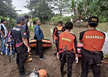 Tragis Ayah – Balita Tenggelam Saat Mancing di Kali Cirarab Tangerang