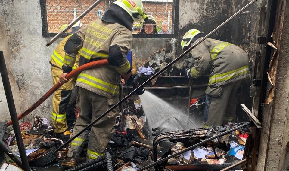 Kebakaran Rumah Dinas FPOK UPI di Pasirlayung Bandung
