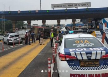 Tabrakan Beruntun 7 Kendaraan di GT Halim, 4 Orang Terluka