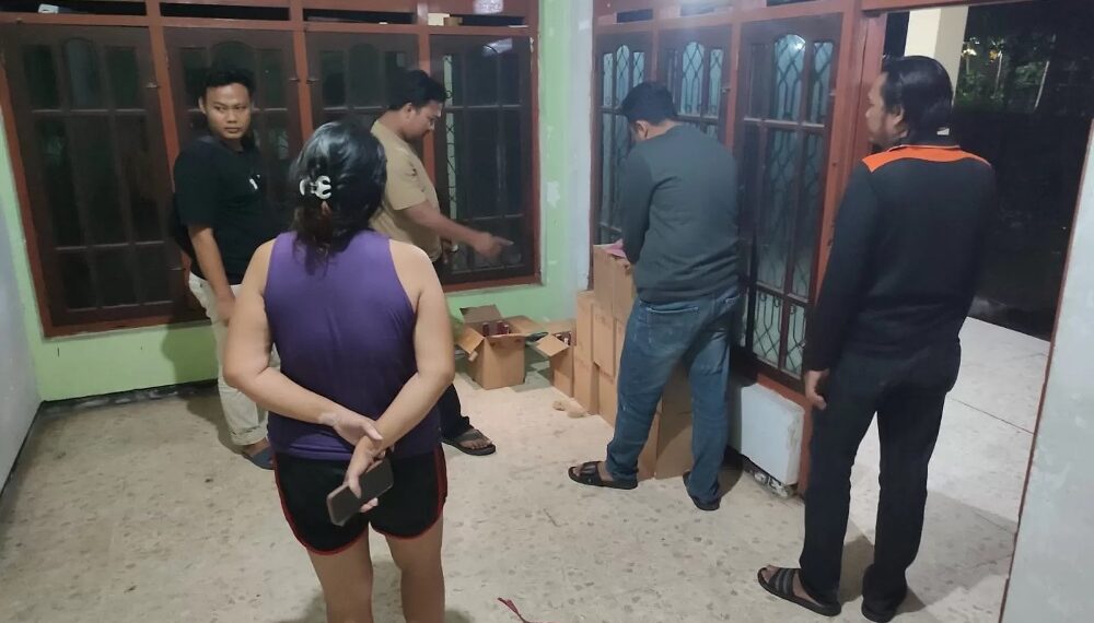 Gerebek Rumah Selebgram Polisi Sita 151 Botol Miras