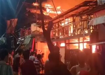 75 Petak Kontrakan 20 Rumah di Palmerah Jakbar ludes Terbakar