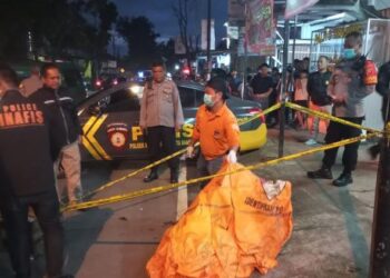 Geger, Mayat Berlumur Darah Tergeletak di Pinggir Jalan Soreang-Kopo