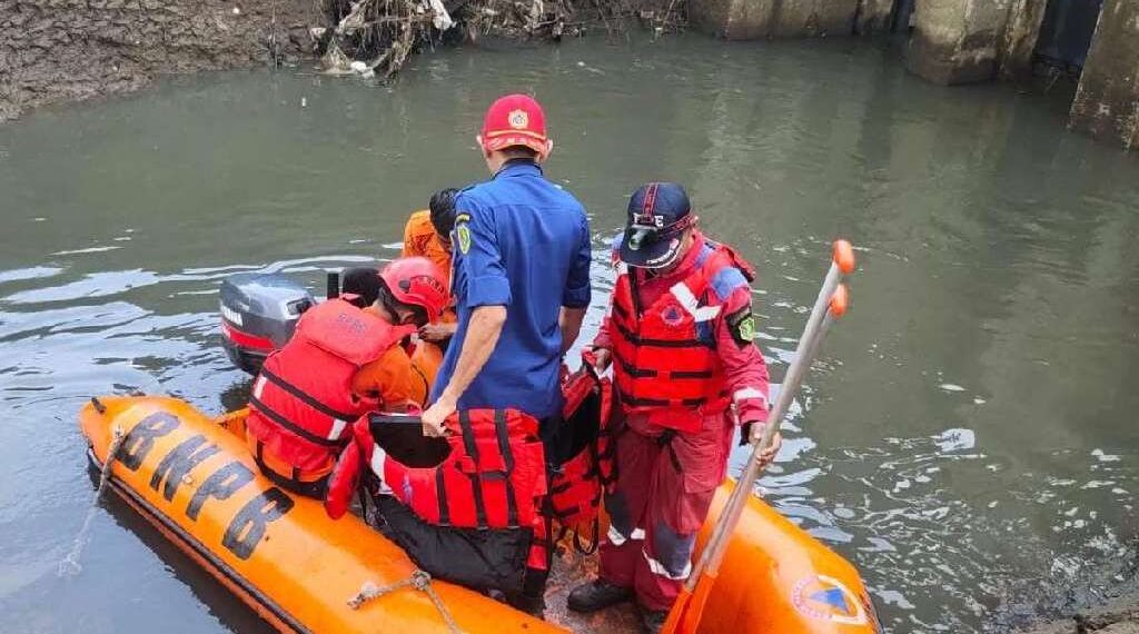 BPBD Masih Lakukan Pencarian Pria Hanyut di Sungai Citarum