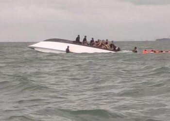 Speedboat Ditumpangi 33 Orang Terbalik di Kepulauan Seribu