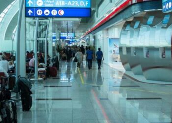 Bandara Dubai Lumpuh Akibat Banjir Penumpang pun Terlantar