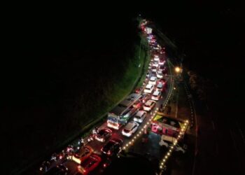 Lingkar Gentong Macet Parah Kendaraan Melaju per 10 Menit