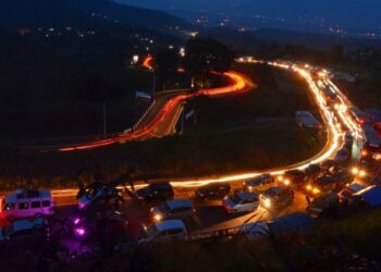 Jalur Gentong – Malangbong Macet Sepanjang 15 Km