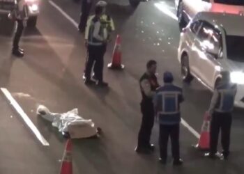 Pria Tewas Tertabrak Mobil Saat Nyeberang di Tol Dalkot Grogol