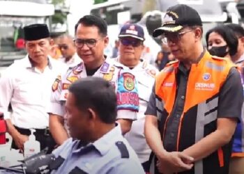 Pemkab Bandung Berangkatkan Sembilan Bus Mudik Gratis