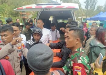 Wanita asal Cina Tewas Jatuh ke Jurang Saat Swafoto di Puncak Gunung Ijen