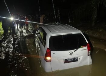 4 Orang Sekeluarga Tewas dalam Mobil Terpapar Gas Beracun AC