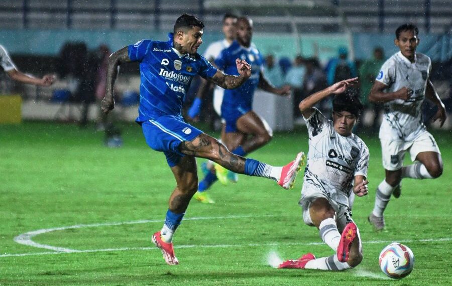 Persib Bandung Libas Borneo FC pada Pekan Ke-33 Liga 1