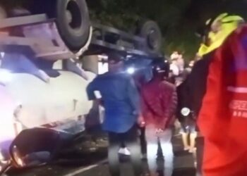 Ayah dan 2 Perempuan Tewas Tertabrak Truk Tangki di Citatah Bandung Barat