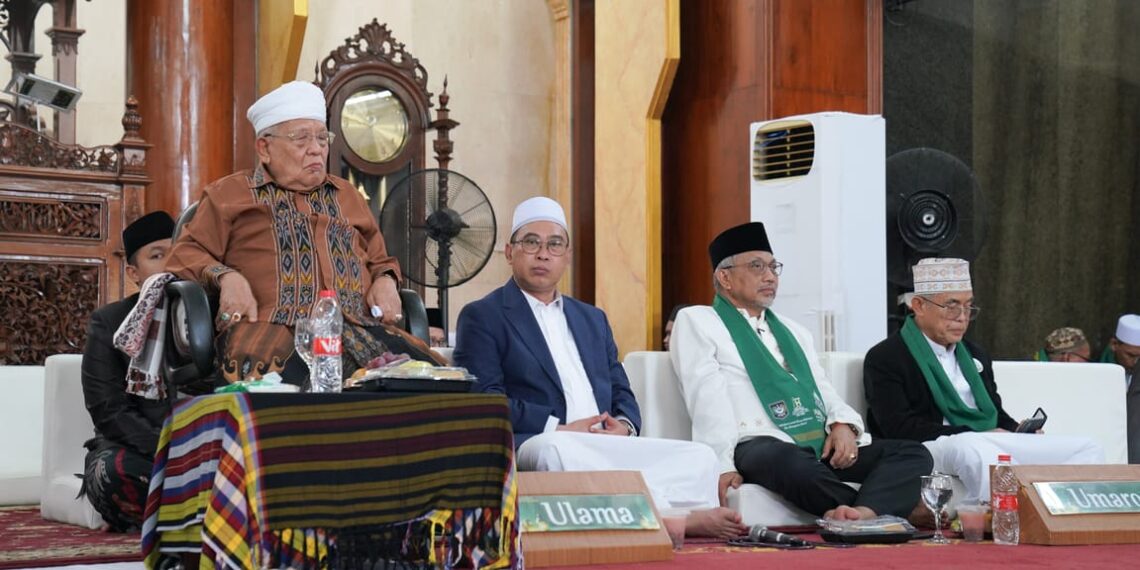 Ahmad Syaikhu Kenang Jasa KH. Noer Ali di Peringatan Maulid Nabi